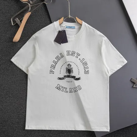 プラダ Tシャツ