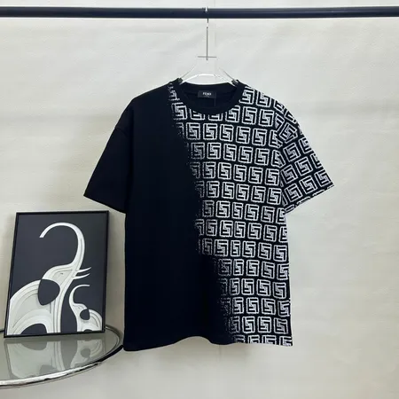 フェンディ Tシャツ