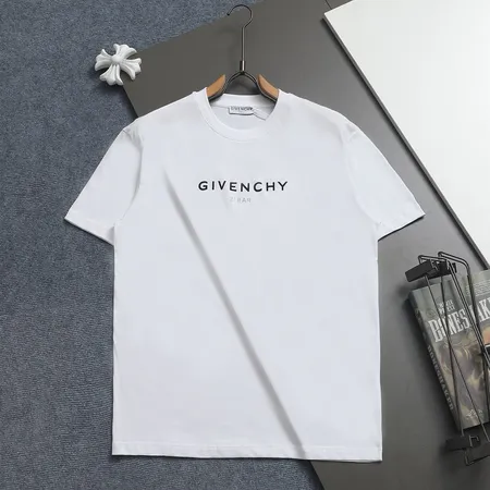 ジバンシィ Tシャツ