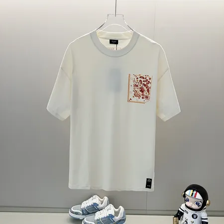 フェンディ Tシャツ
