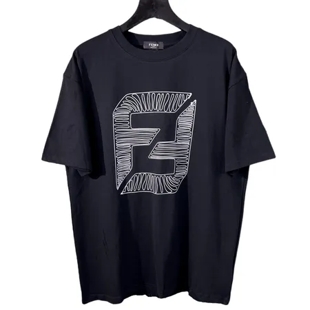フェンディ Tシャツ
