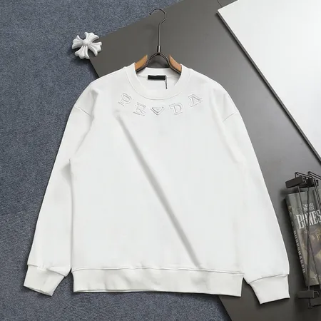 プラダ パーカー