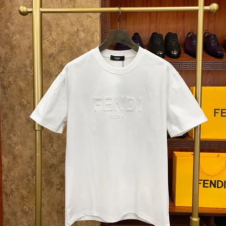 フェンディ Tシャツ