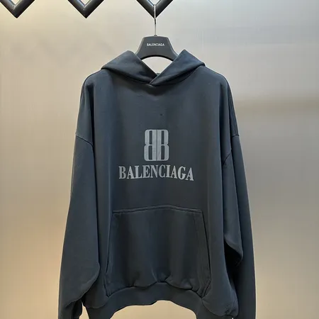 バレンシアガ パーカー