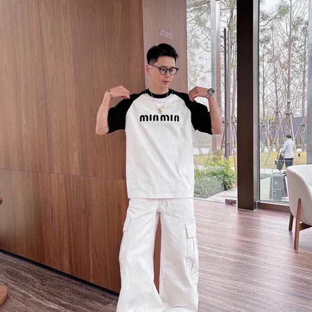 ミュウミュウ Tシャツ