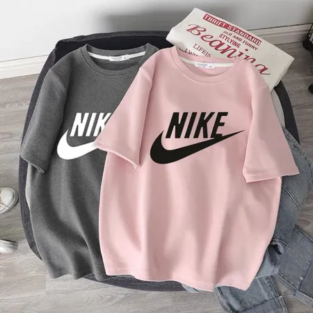 ナイキ Tシャツ