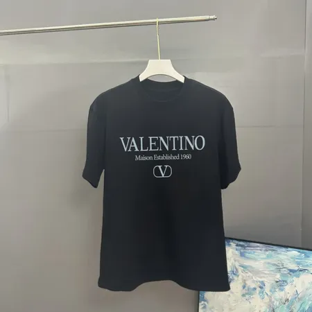 ヴァレンティノ Tシャツ