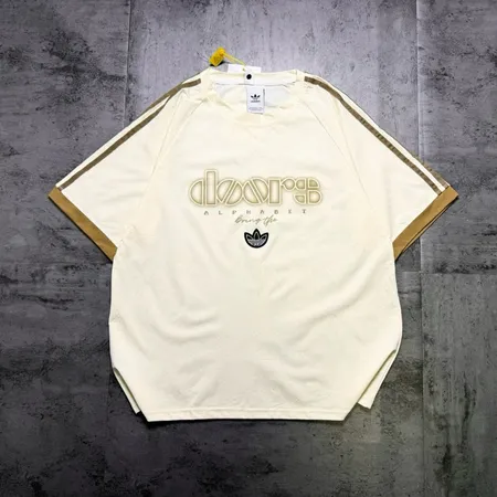 アディダス Tシャツ