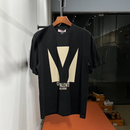 ヴァレンティノ Tシャツ