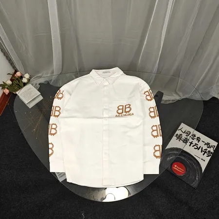バレンシアガ シャツ