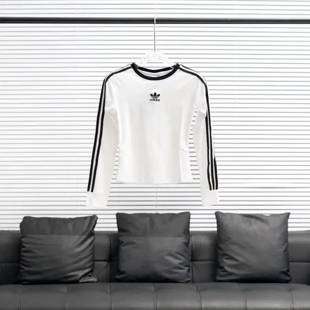 アディダス Tシャツ