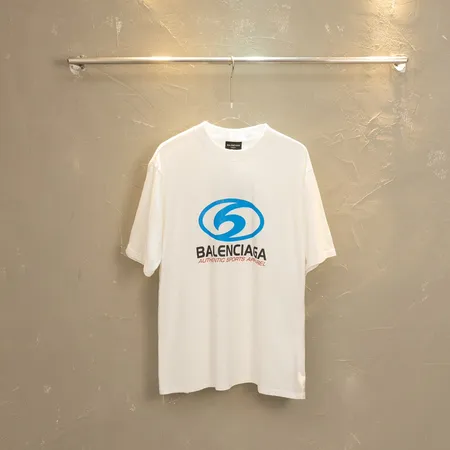 バレンシアガ Tシャツ