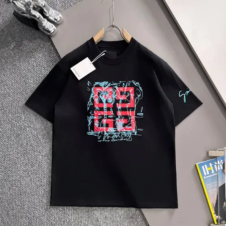 ジバンシィ Tシャツ