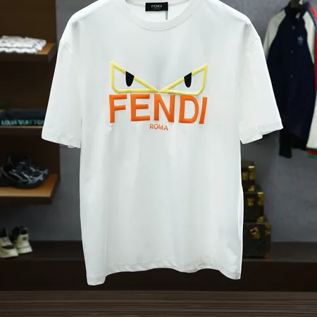 フェンディ Tシャツ