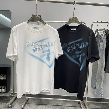 プラダ Tシャツ