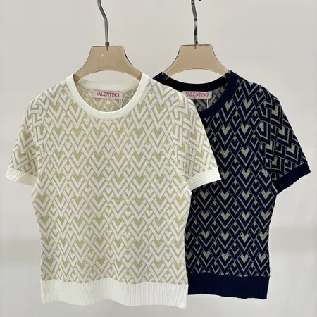 ヴァレンティノ Tシャツ