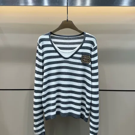 ミュウミュウ Tシャツ