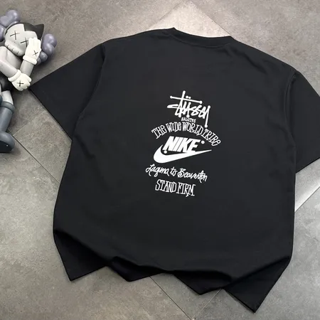 ナイキ Tシャツ