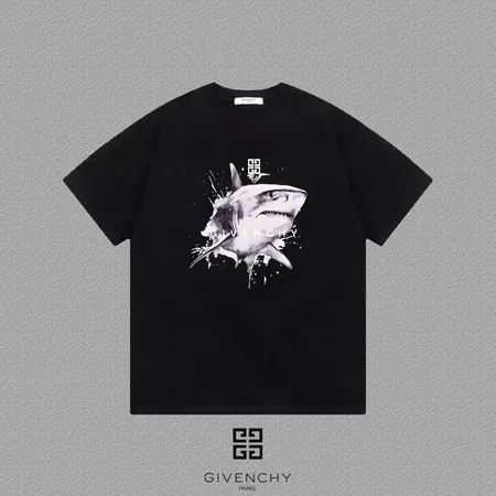 ジバンシィ Tシャツ