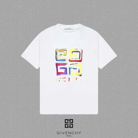 ジバンシィ Tシャツ