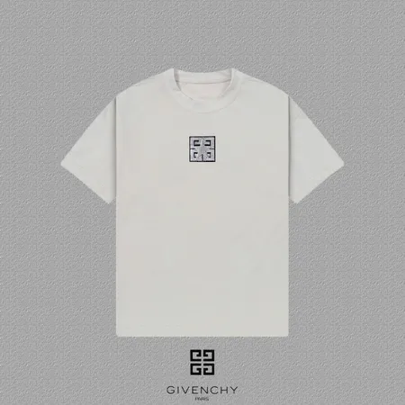 ジバンシィ Tシャツ