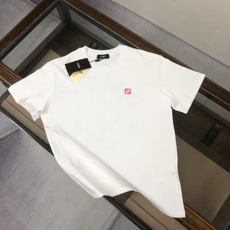 フェンディ Tシャツ