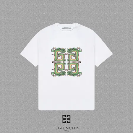 ジバンシィ Tシャツ