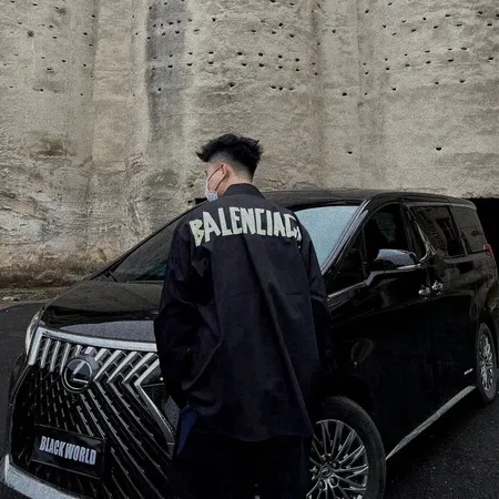 バレンシアガ シャツ