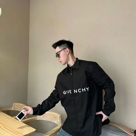 バレンシアガ シャツ