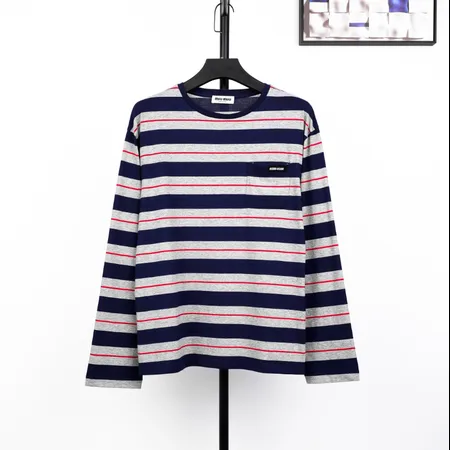 ミュウミュウ パーカー