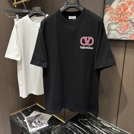 ヴァレンティノ Tシャツ