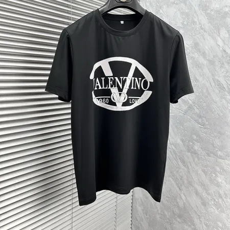 ヴァレンティノ Tシャツ