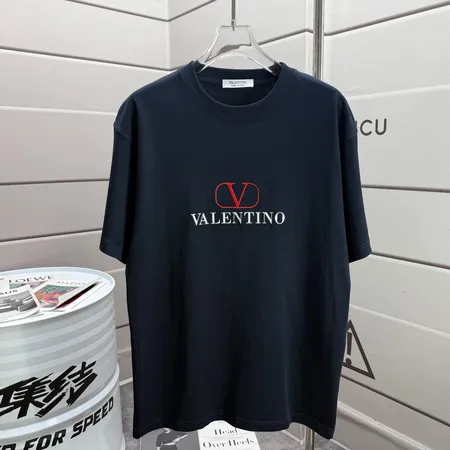 ヴァレンティノ Tシャツ