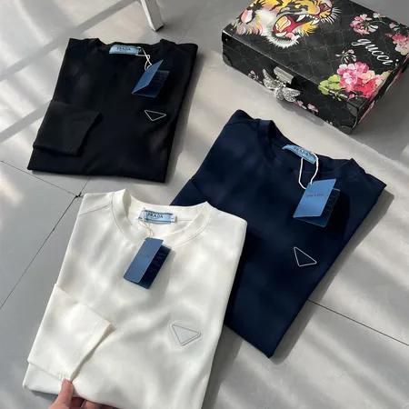 プラダ パーカー