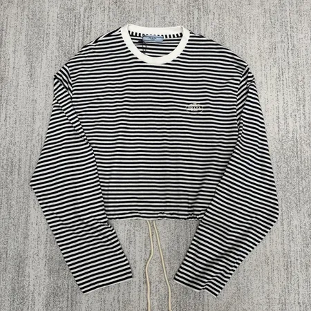 プラダ パーカー