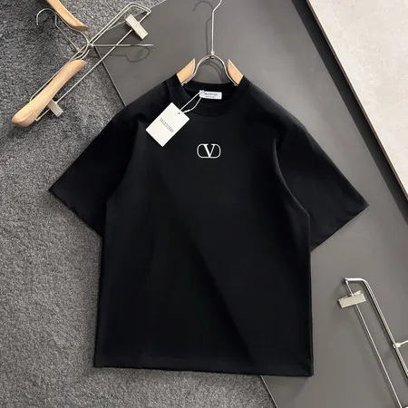 ヴァレンティノ Tシャツ