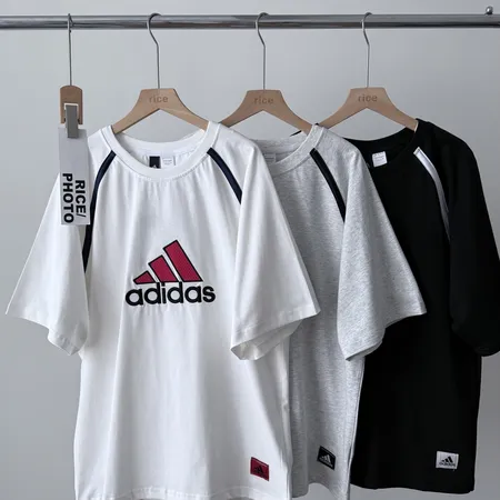 アディダス Tシャツ