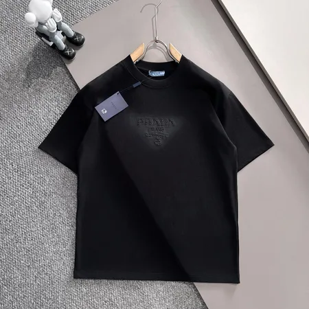 プラダ Tシャツ