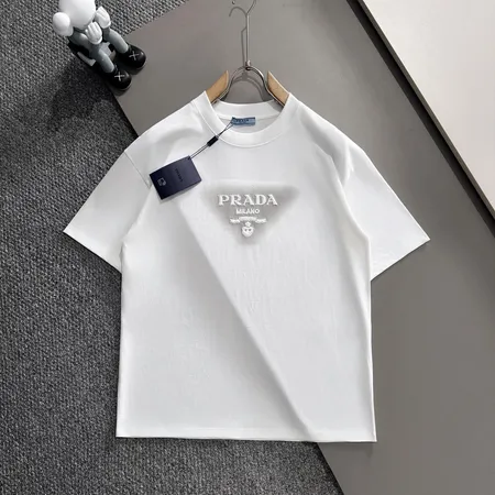 プラダ Tシャツ