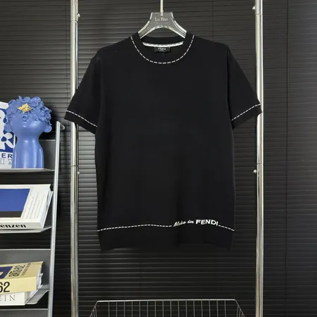 フェンディ Tシャツ