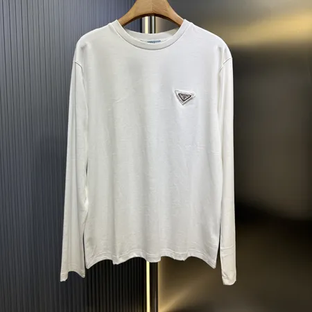 プラダ Tシャツ