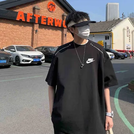 ナイキ Tシャツ