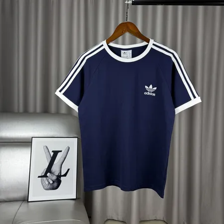 アディダス Tシャツ