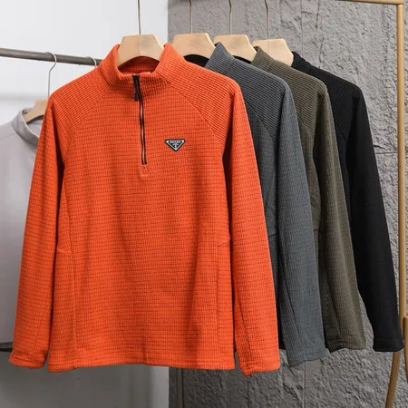 プラダ Tシャツ