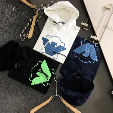 アルマーニ パーカー