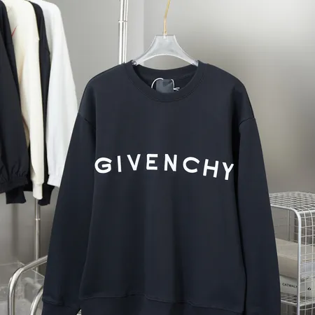 ジバンシィ パーカー