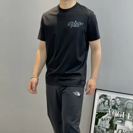 ジバンシィ Tシャツ