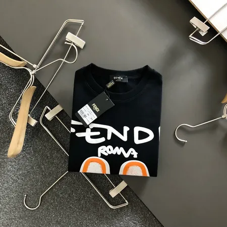 フェンディ パーカー