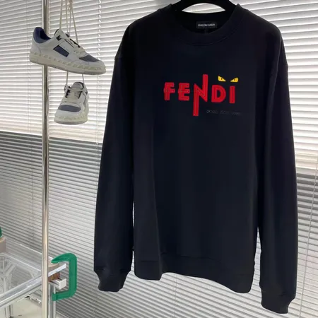 フェンディ パーカー