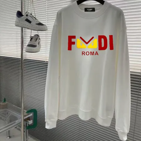 フェンディ パーカー